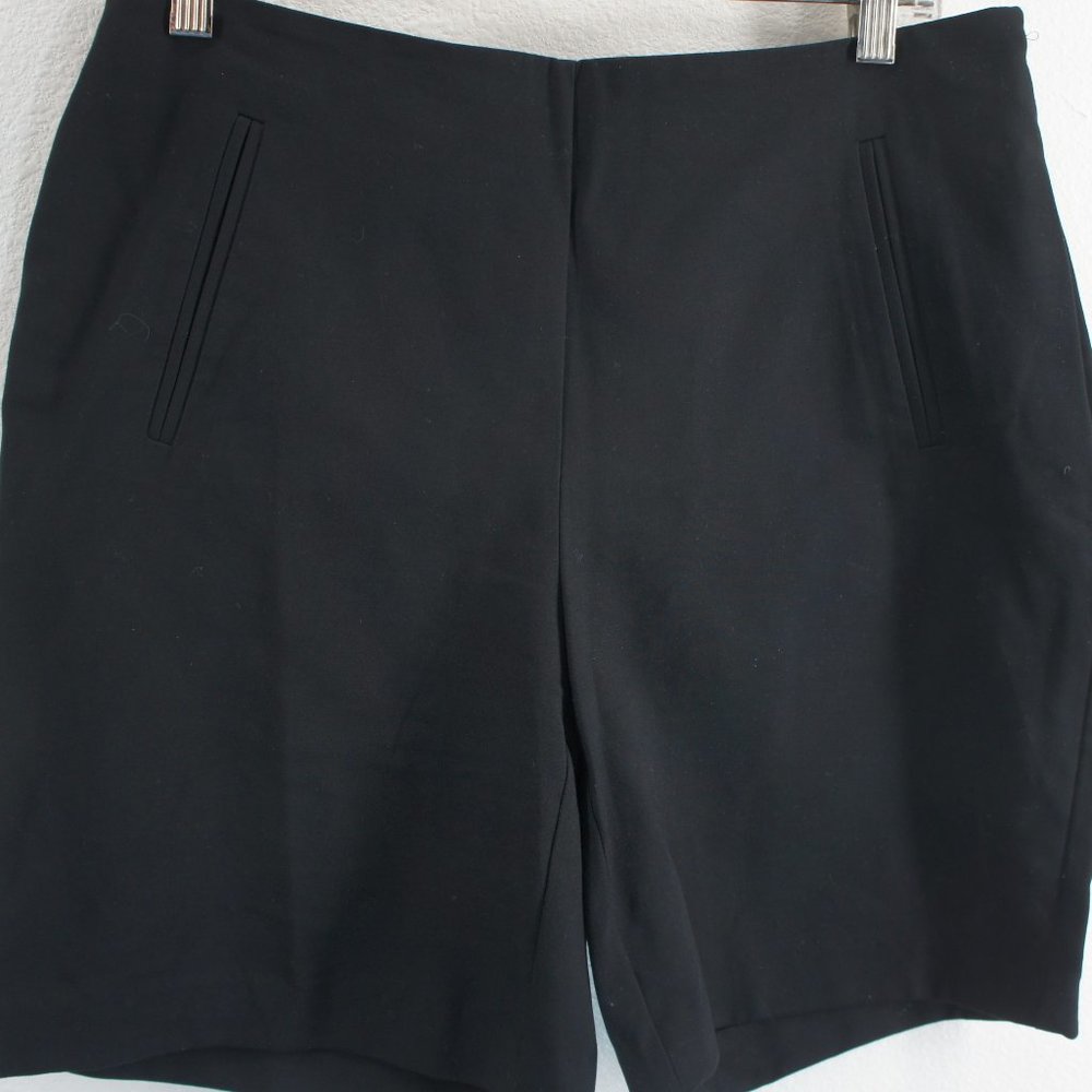 Chicos black size zip shorts size 0.5 short